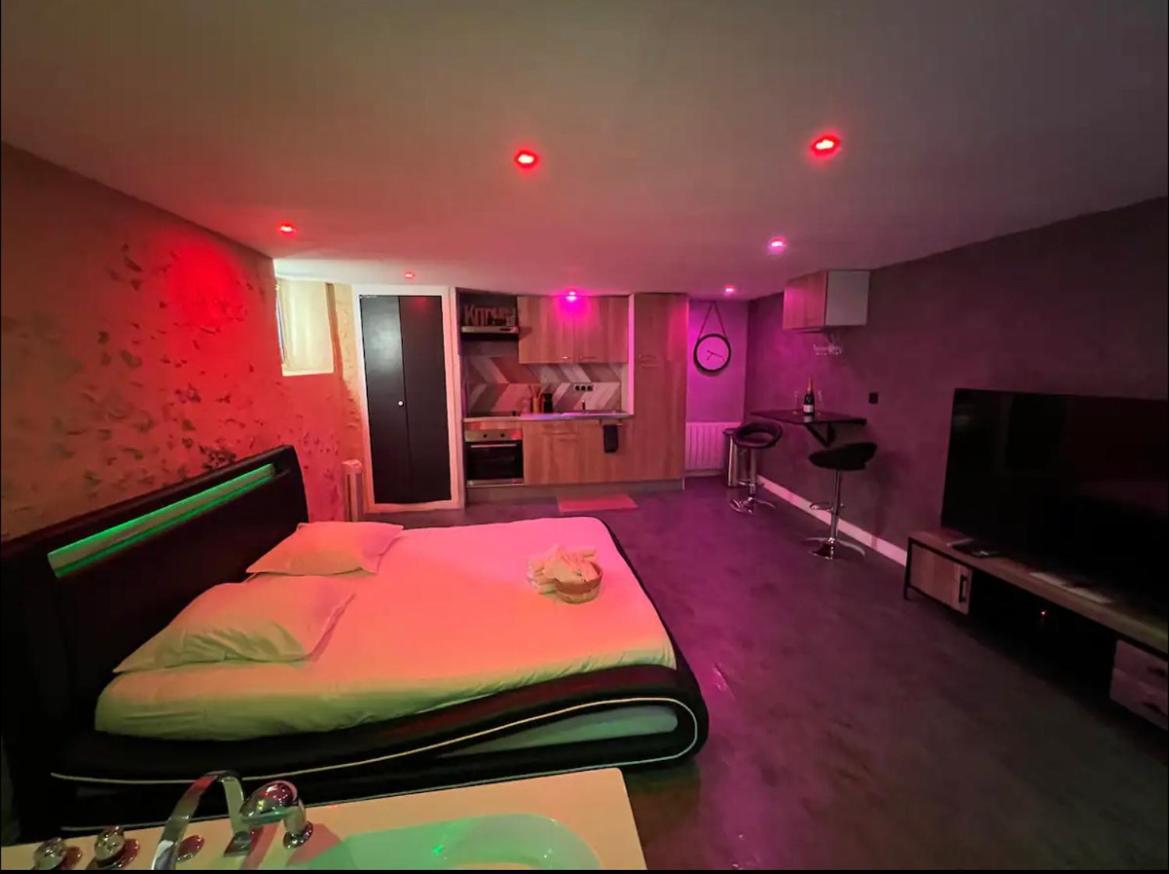 Love Queen Spa Detente Блуа Экстерьер фото