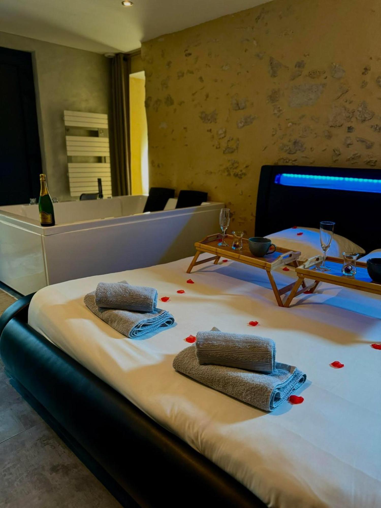Love Queen Spa Detente Блуа Экстерьер фото