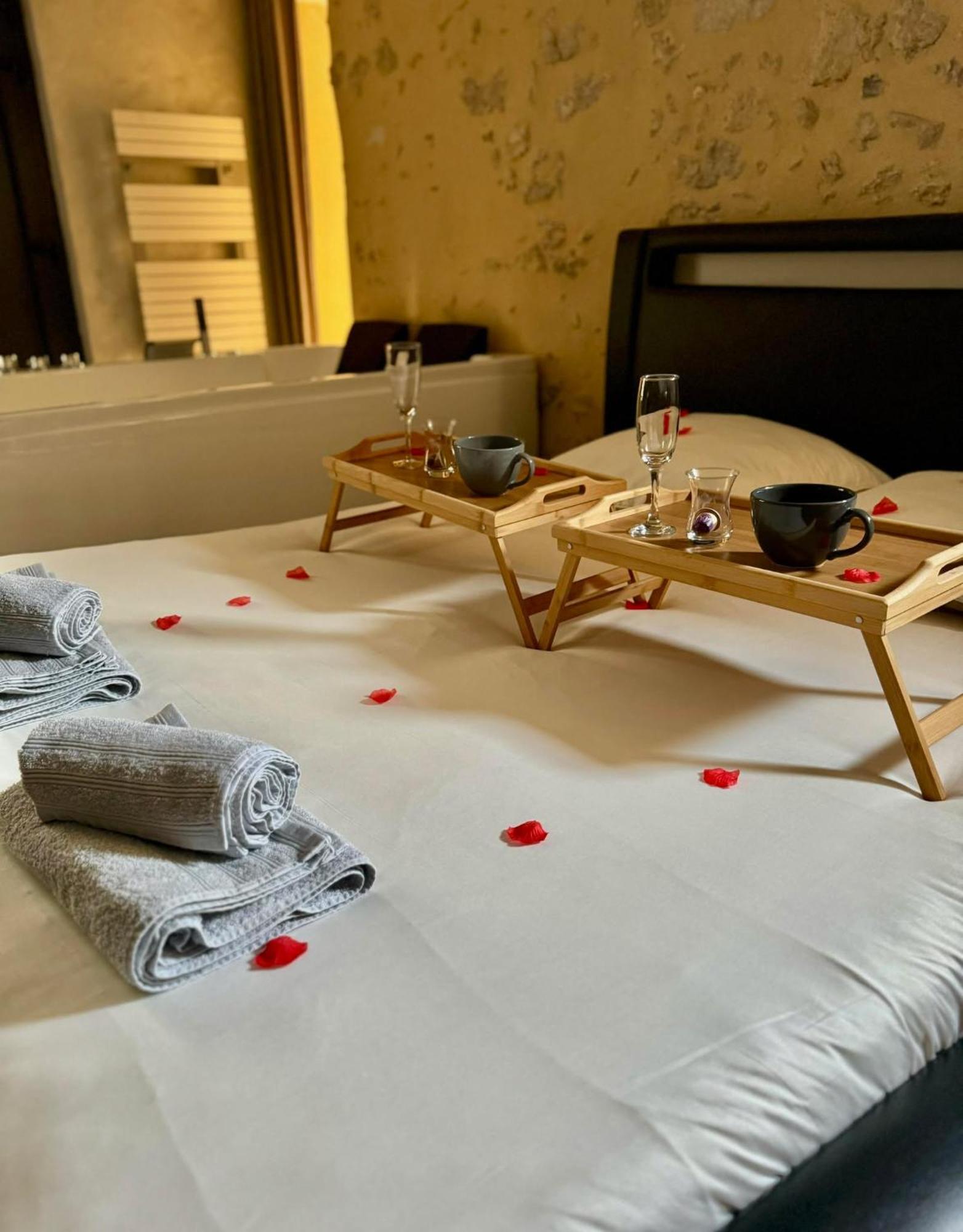 Love Queen Spa Detente Блуа Экстерьер фото